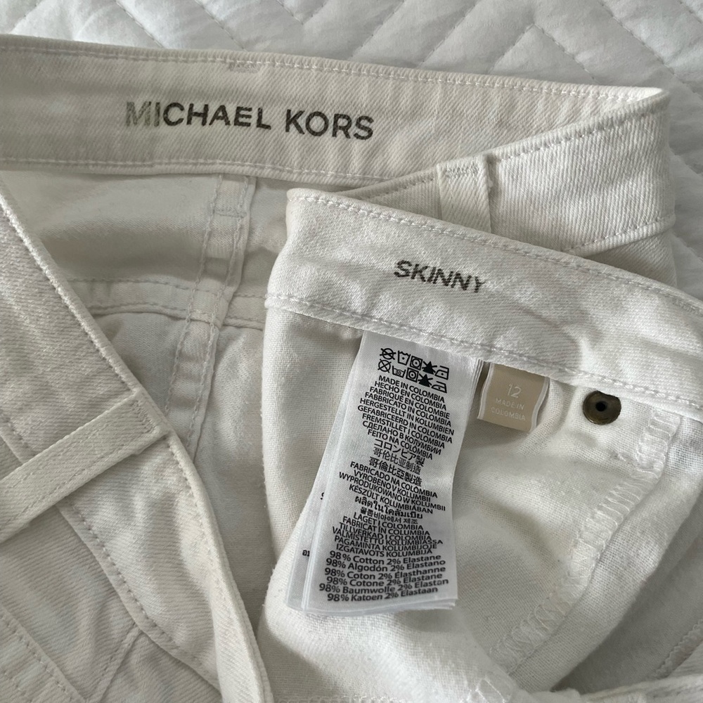 Michael Kors White cropped. Denim 12